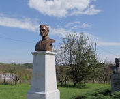 Спомен-комплекс Текериш